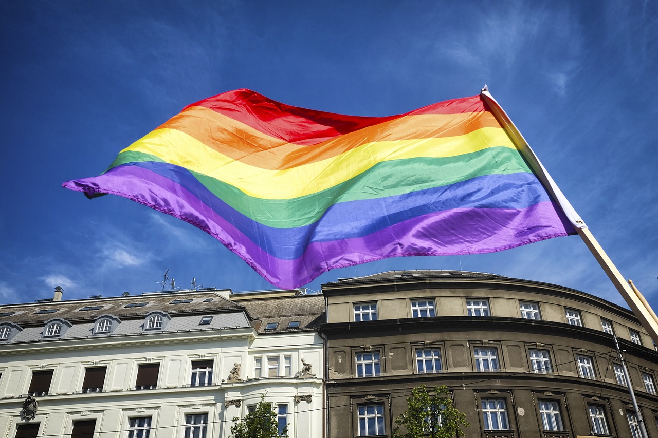 Netherland Grant Legal Rights to Same-Sex Couples